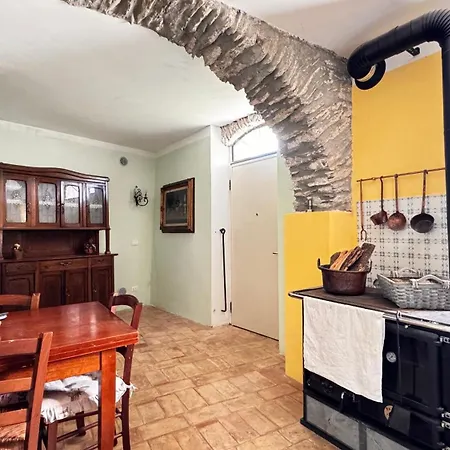 The Quiet Yellow House Pornassio