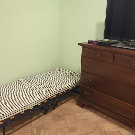 Дом отдыха The Quiet Yellow House *